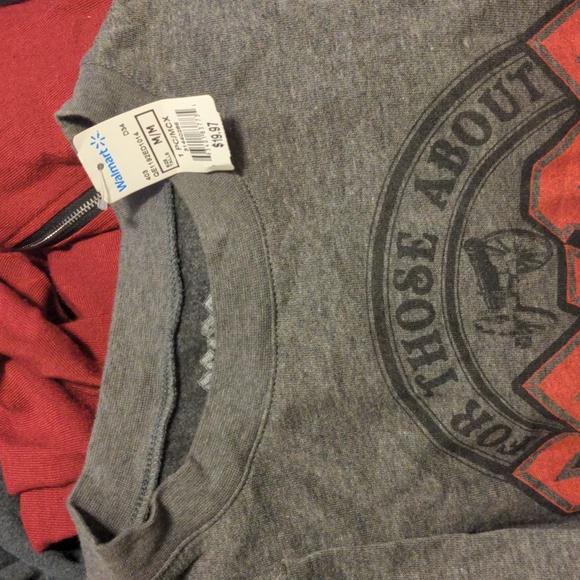 AC/DC Medium Sweater NWT - Picture 12 of 13